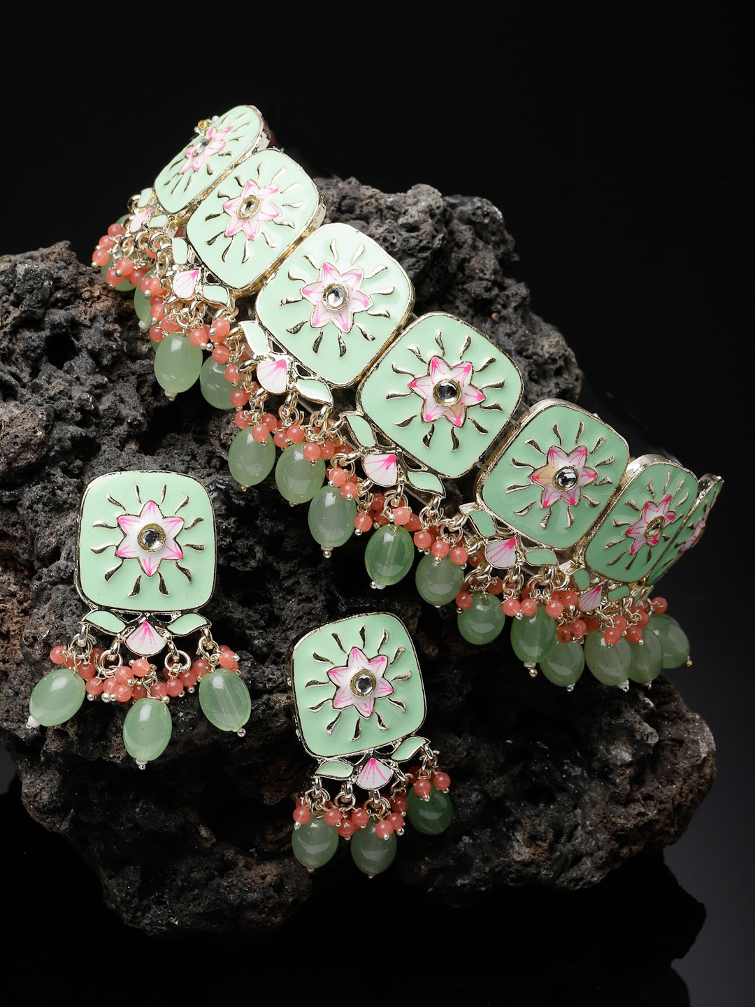 Sukkhi Gold-Plated Geometric Square Shaped Beaded Jewellery Set