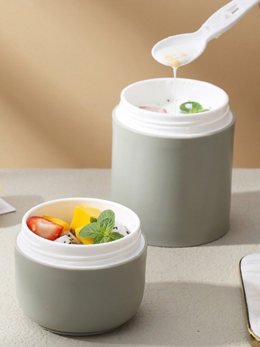 YELONA Green Solid Plastic Dishwasher and Microwave Safe Lunch Box With Spoon and Fork