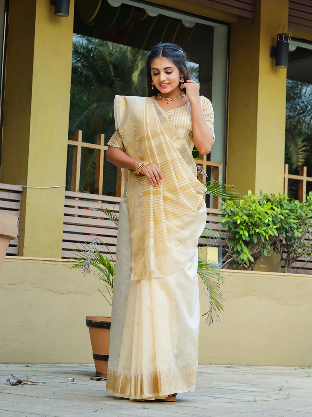 Mitera Cream-Coloured Zari Detailed Silk Cotton Saree