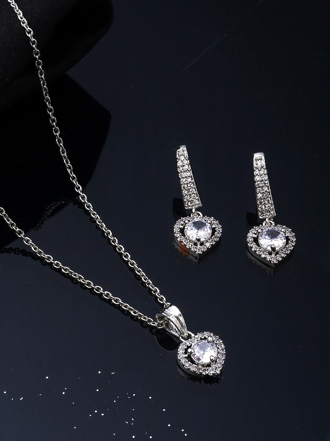 Yellow Chimes Artificial Stones Studded Pendant Set