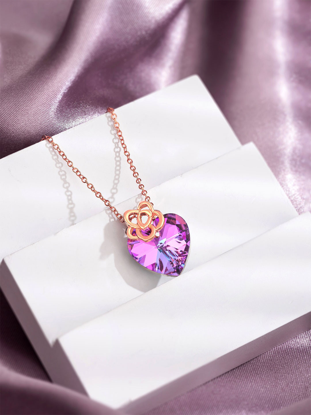 Yellow Chimes Crystal Stone Studded Pendant With Chain