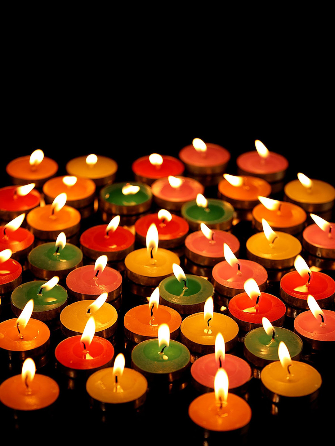 Parkash Candles Pink & Green 100 Pieces Paraffin Wax Tea Light Candles