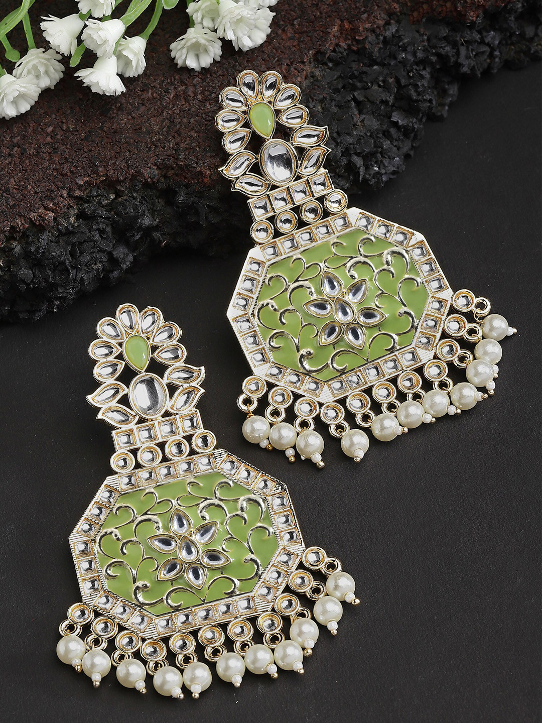 KARATCART Green Gold Plated Chandbalis Kundan Dangler Earrings