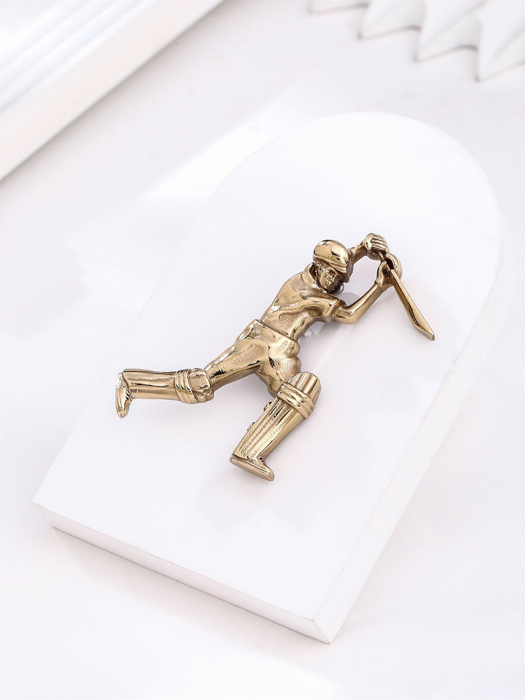 COSA NOSTRAA The iconic Cover Drive Brooch