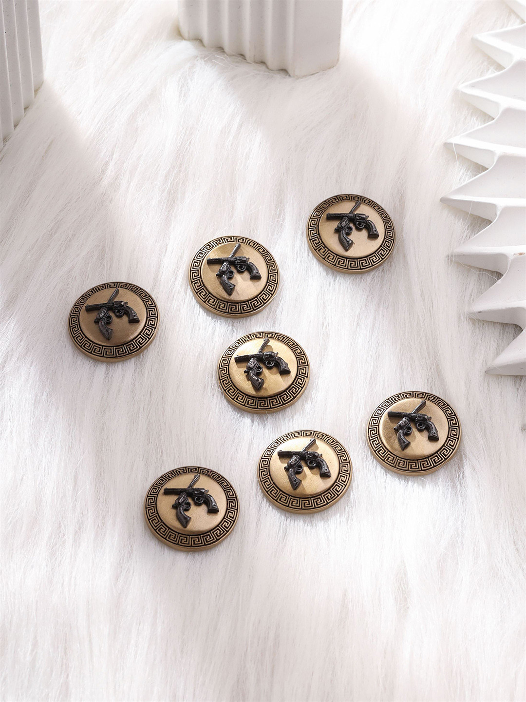 COSA NOSTRAA Set of 7 Gold-Plated Revolver Rift Design Brooch