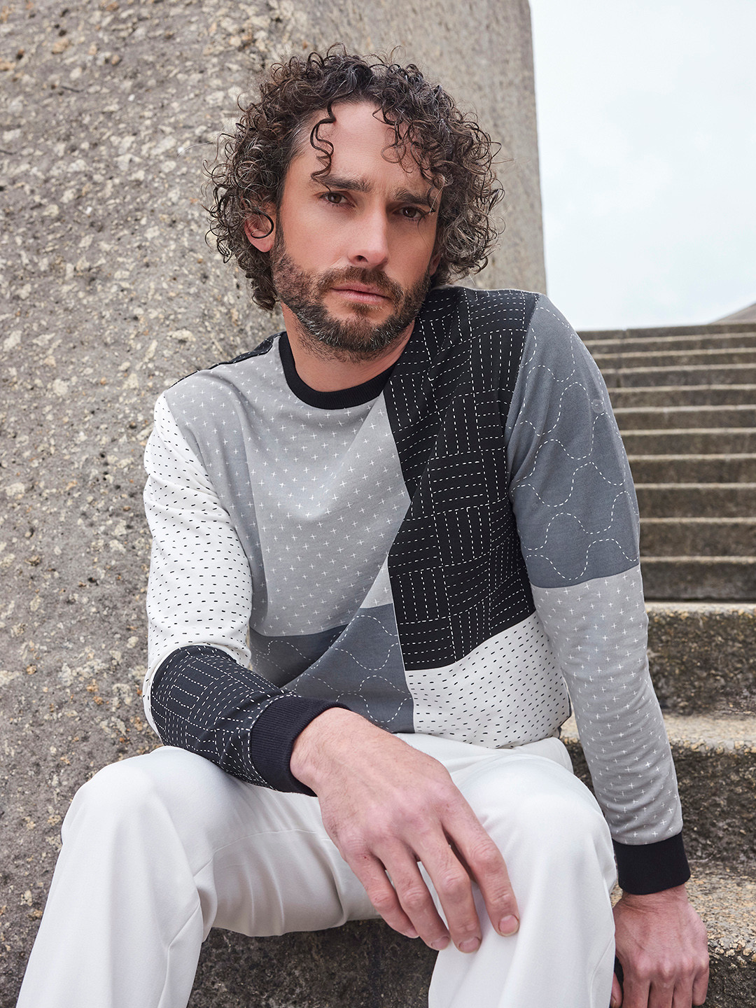 Mufti Geometric Printed Cotton Pullover Sweatshirt