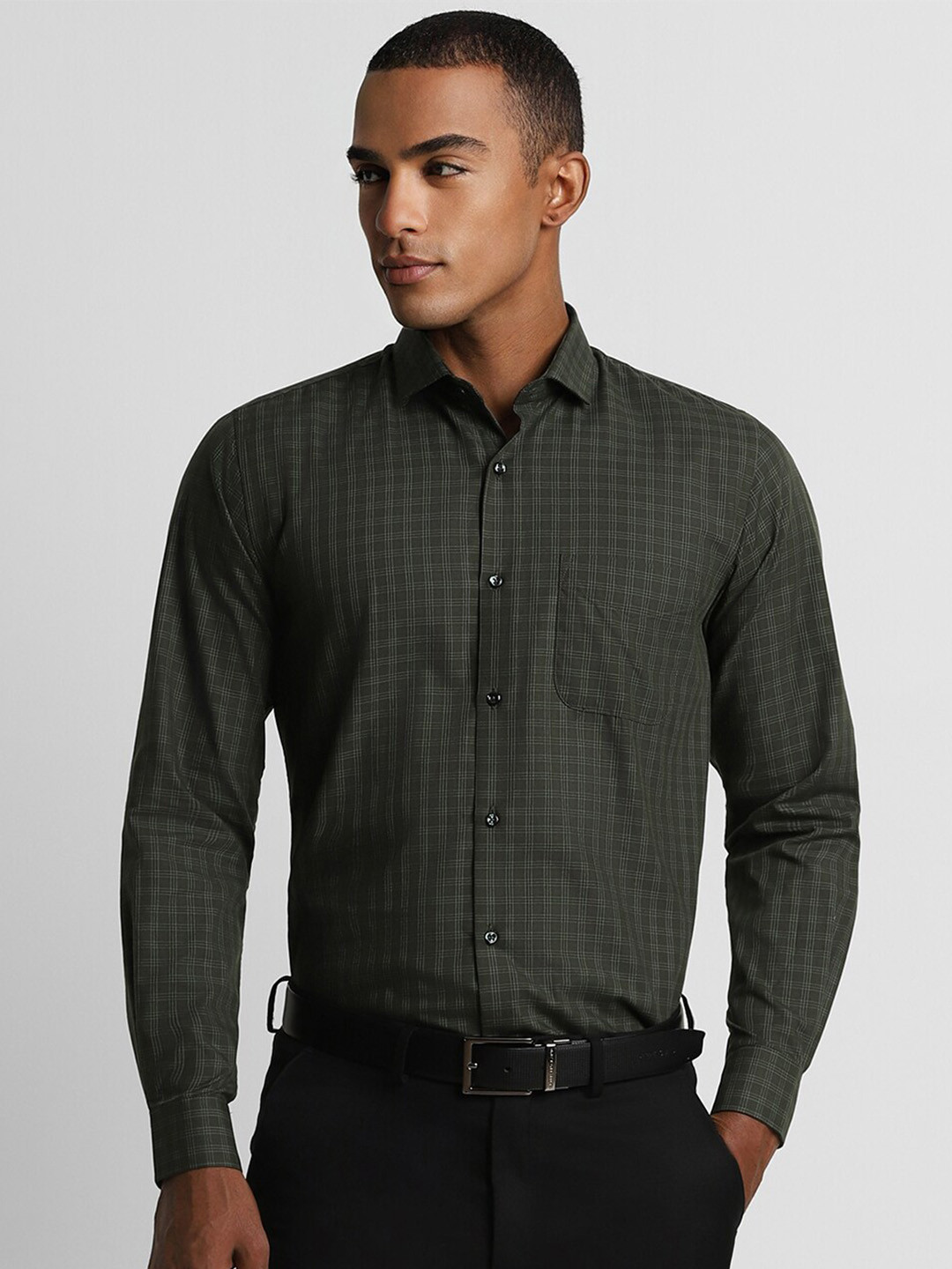 Peter England Slim Fit Gingham Checks Long Sleeve Pocket Formal Shirt