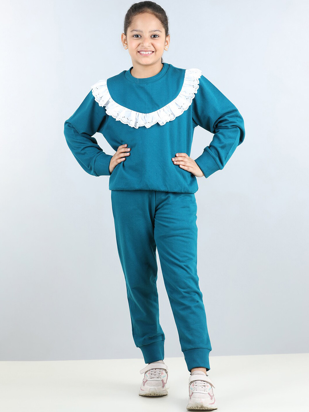 AWW HUNNIE Girls Round Neck Lace Detail Sweatshirt & Mid-Rise Joggers