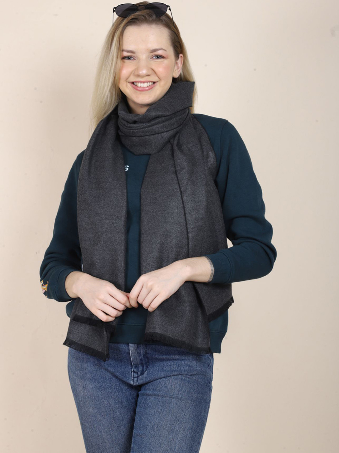 Calvadoss Muffler With Fringed Border