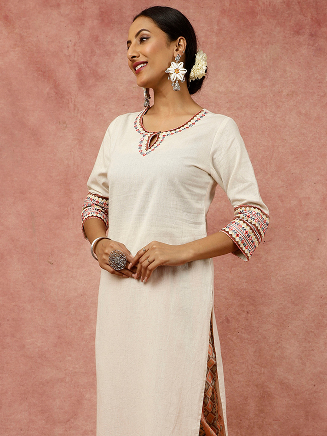 Jaipur Kurti Mirror Embroidered Straight Kurta With Geometric Printed Pants