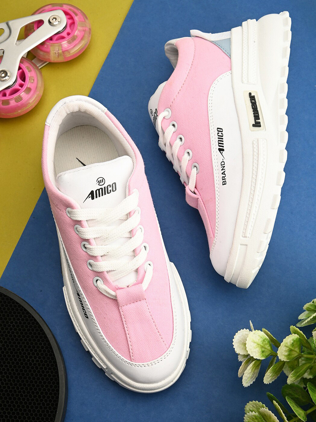 AMICO Women Colourblocked Non-Slip Grip Sneakers