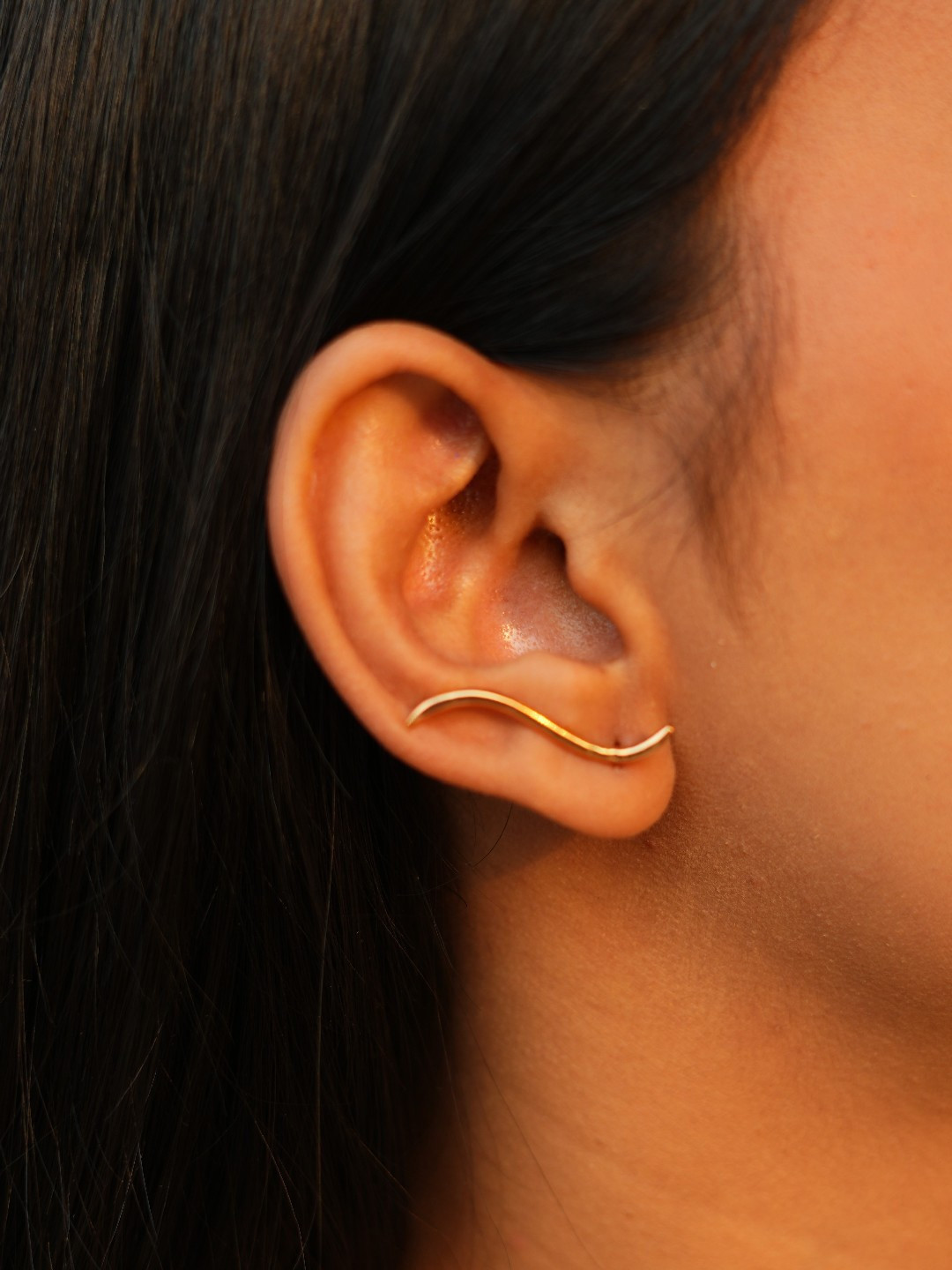 ISHKAARA Gold-Plated Contemporary Climber Ear Cuff