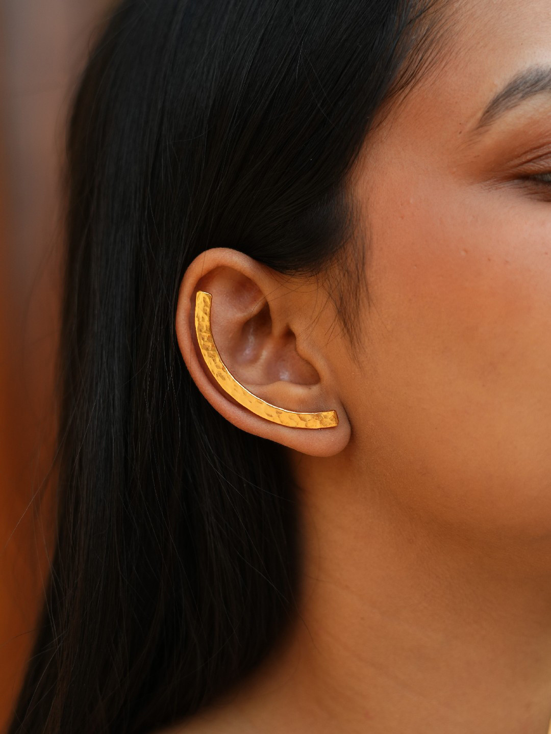 ISHKAARA Gold-Plated Contemporary Climber Ear Cuff Earrings
