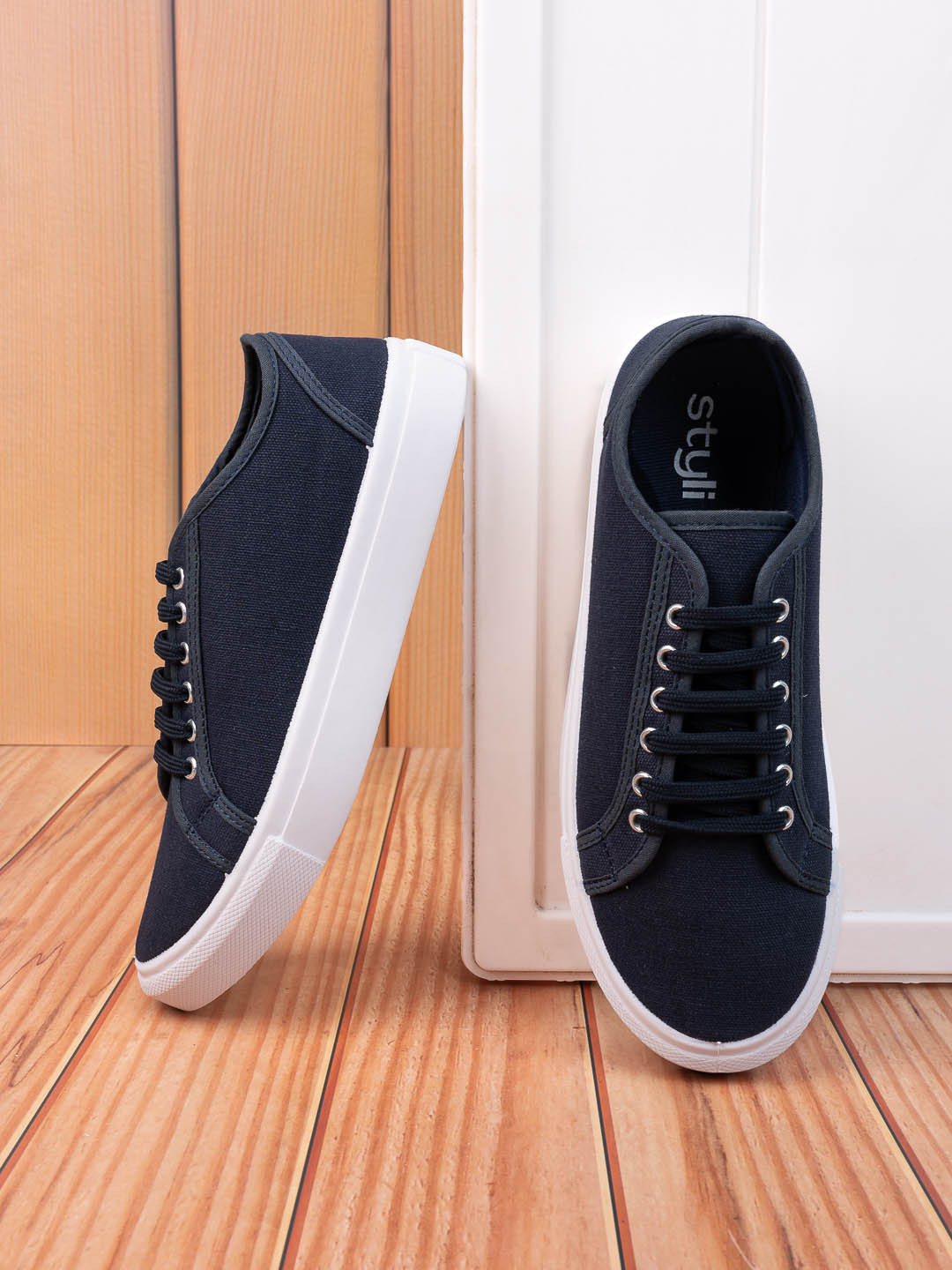 Styli Men Navy Blue & White Curtis Canvas Contrast Sole Lace-Up Sneakers
