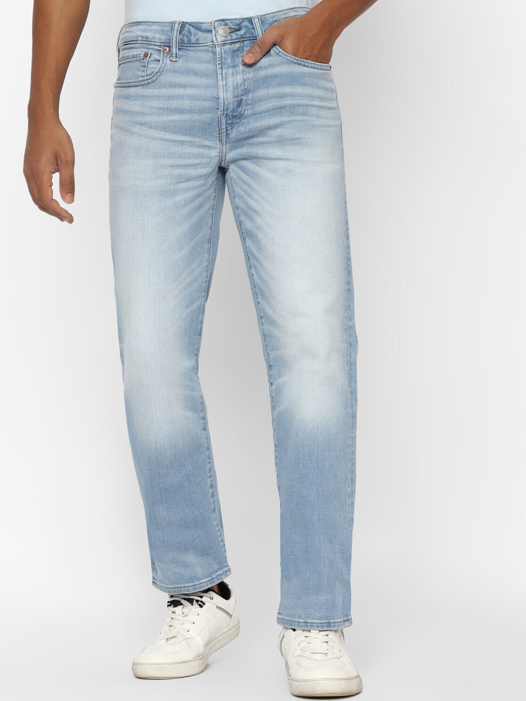 AMERICAN EAGLE OUTFITTERS Men Heavy Fade Straight Fit Clean Look Jeans