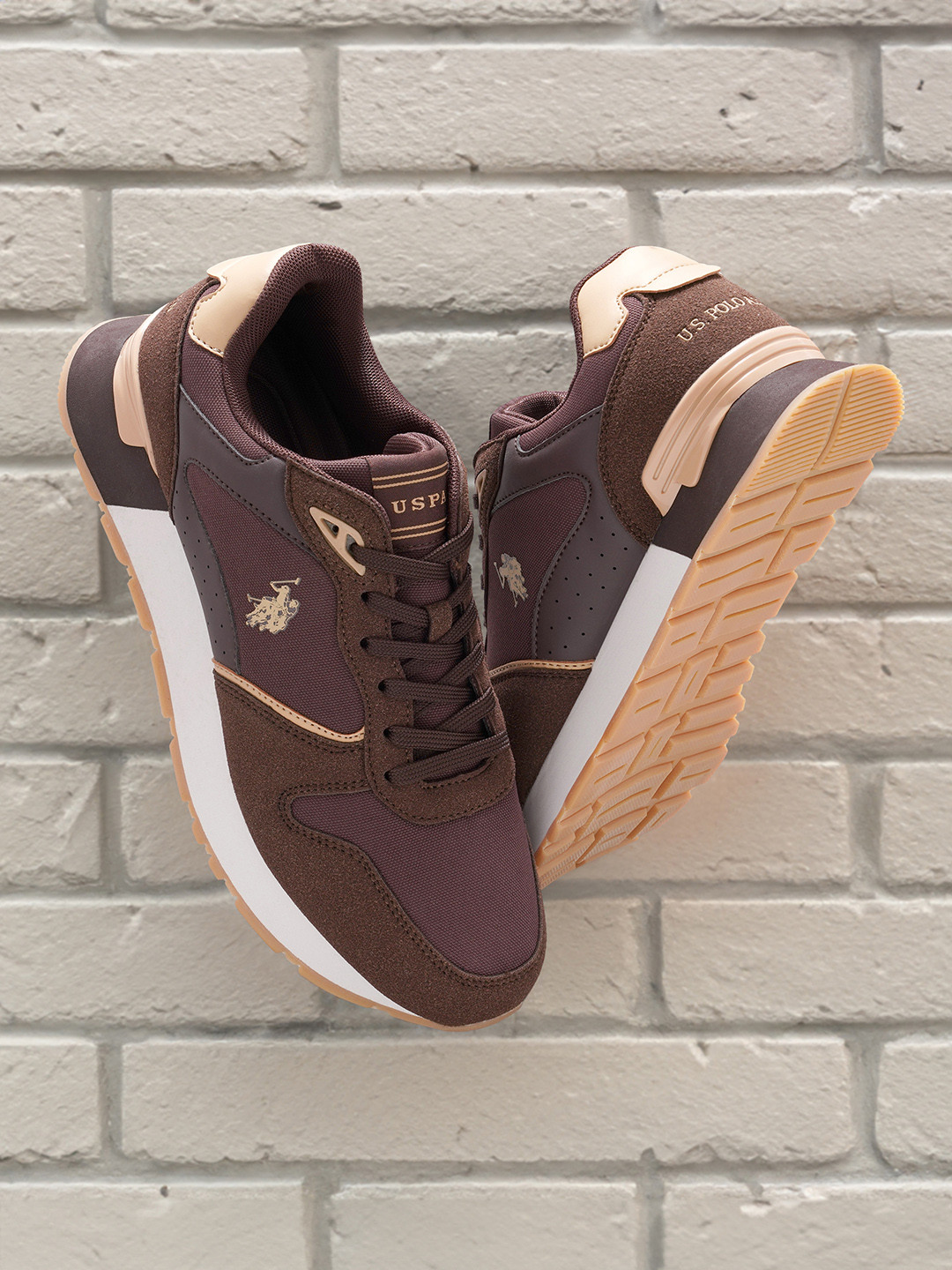U.S. Polo Assn. Men Aspen Retro Joggers Sneakers