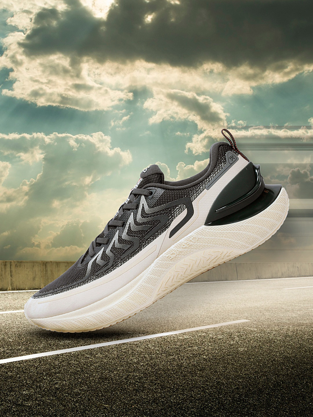 Xtep Men Ace Running Shoes