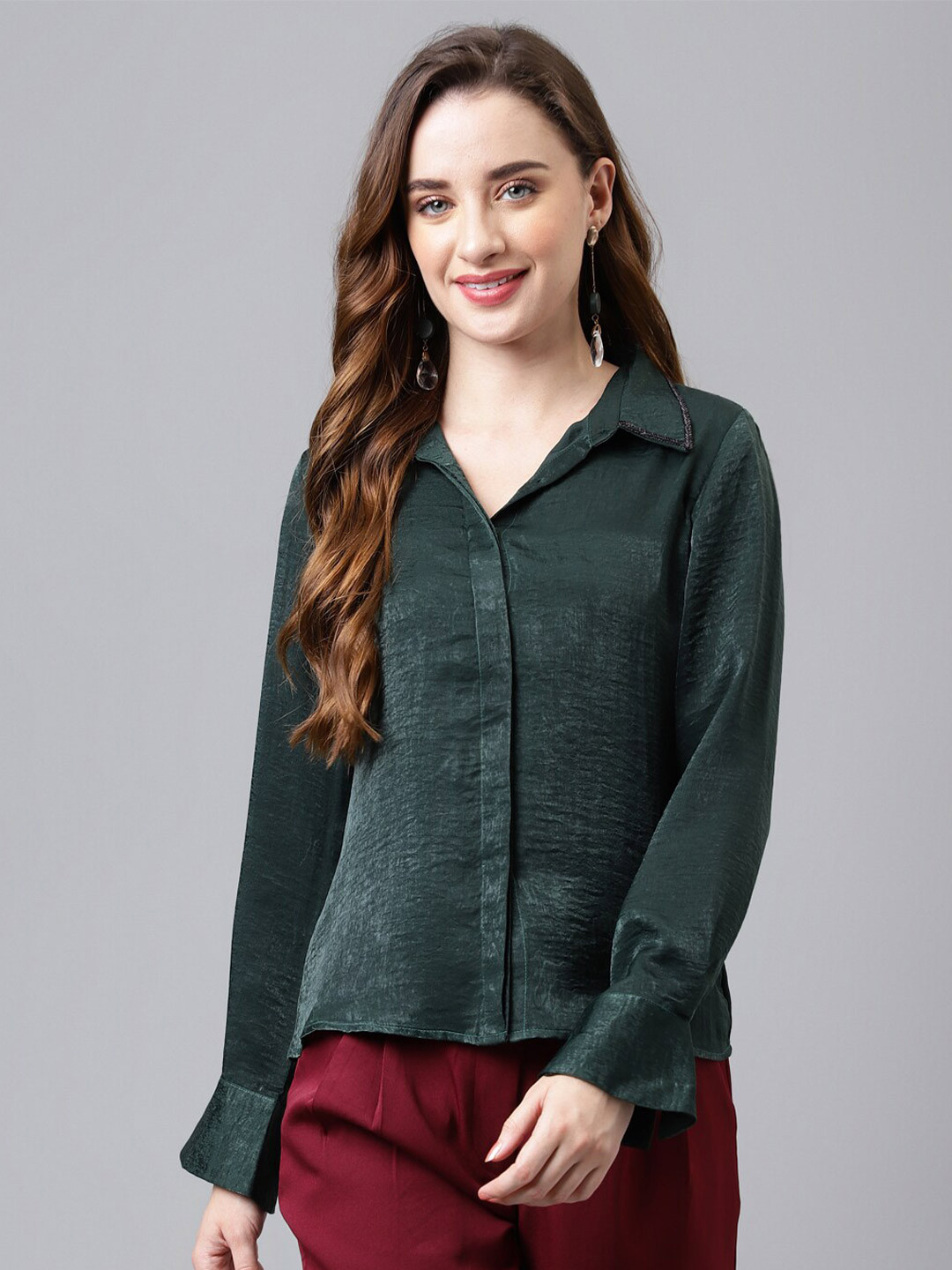 Latin Quarters Spread Collar Casual Shirt