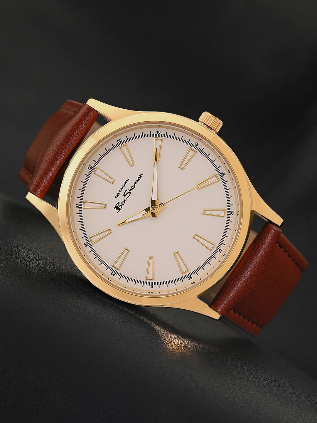 BEN SHERMAN Men Textured Dial & Leather Straps Analogue Watch BS090BR