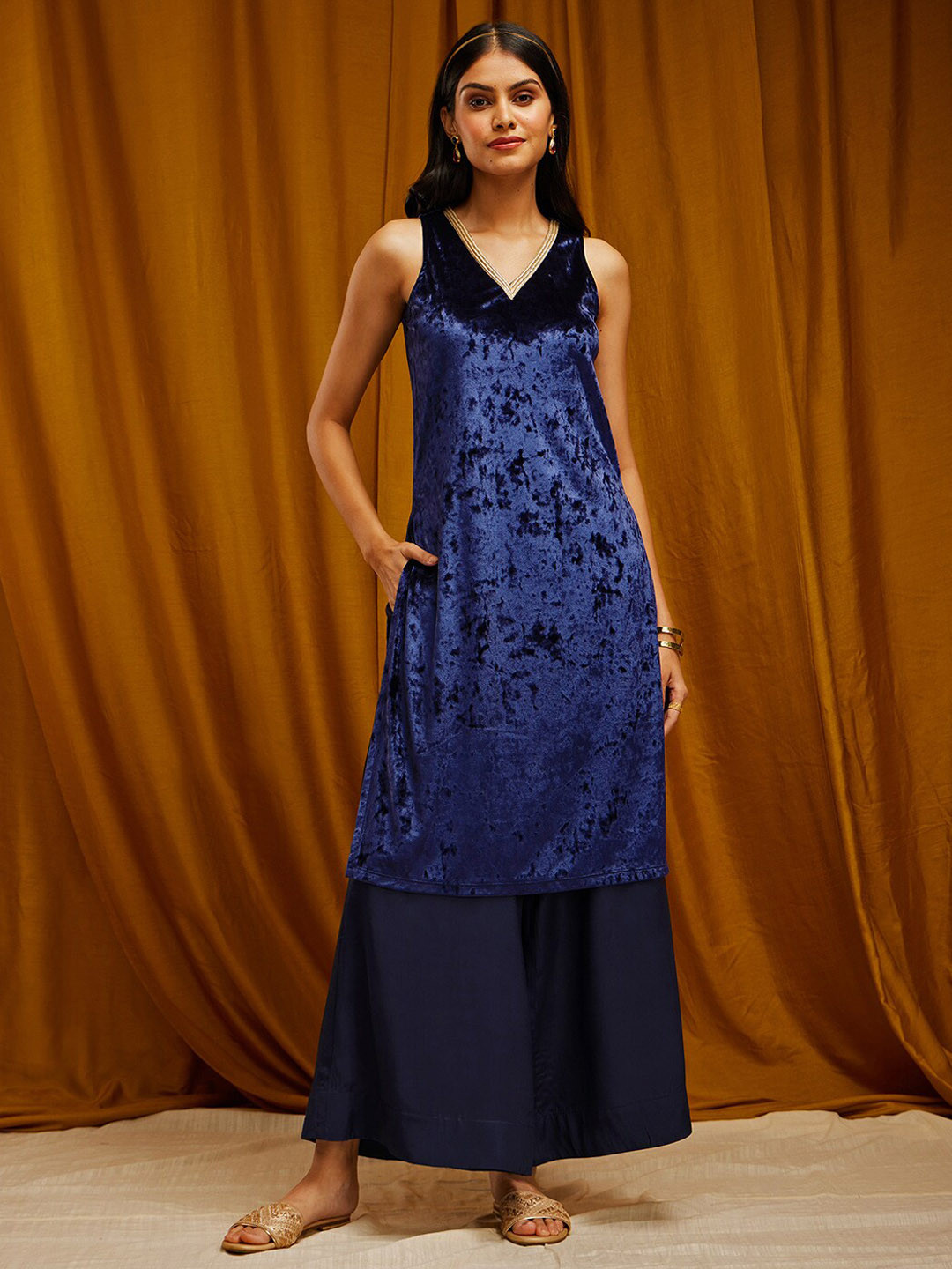 Pink Fort V-Neck Sleeveless Velvet Kurta with Trousers