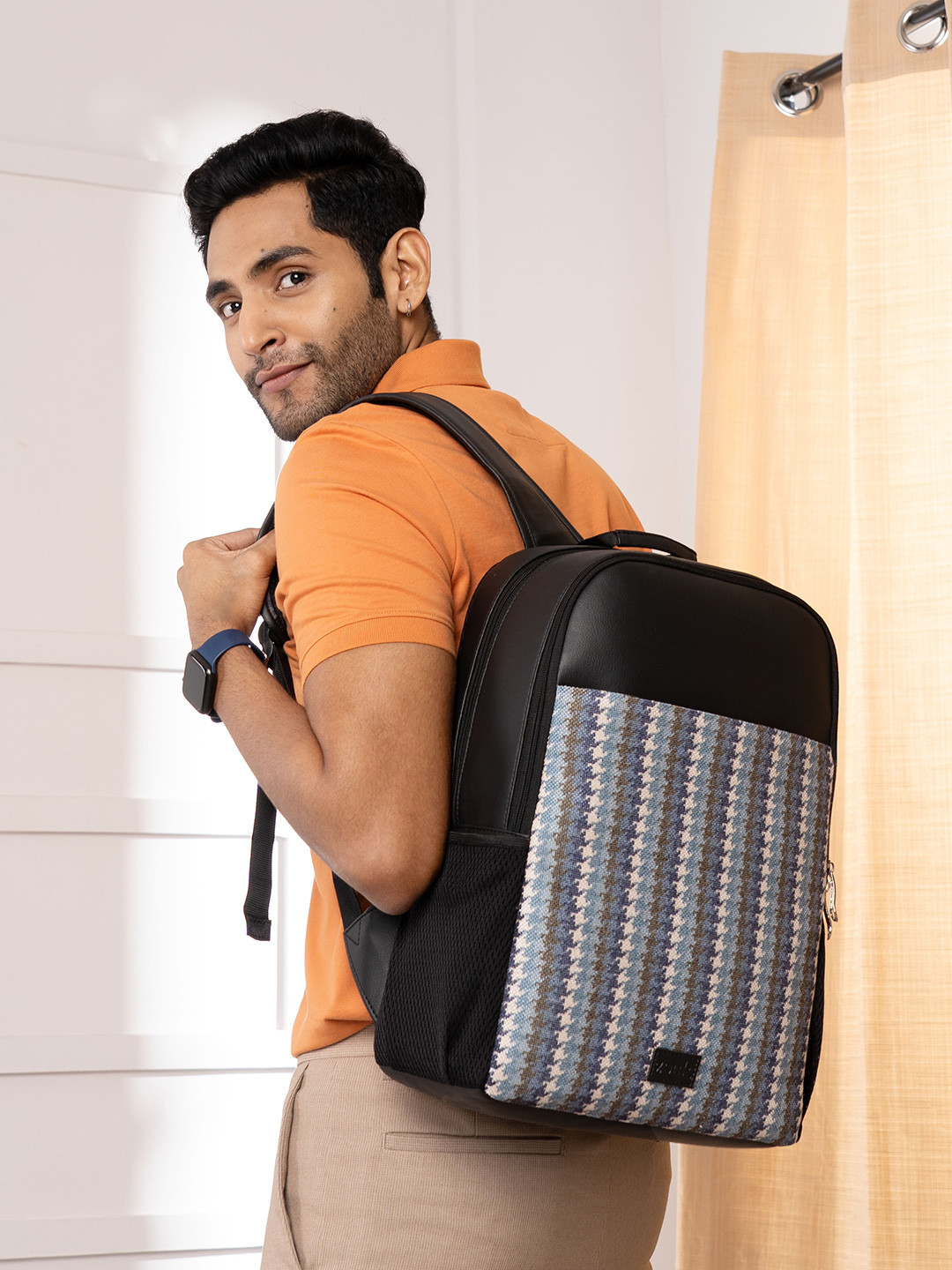 ZOUK Men Geometric Printed Water Resistance Backpack Up to 16 inch