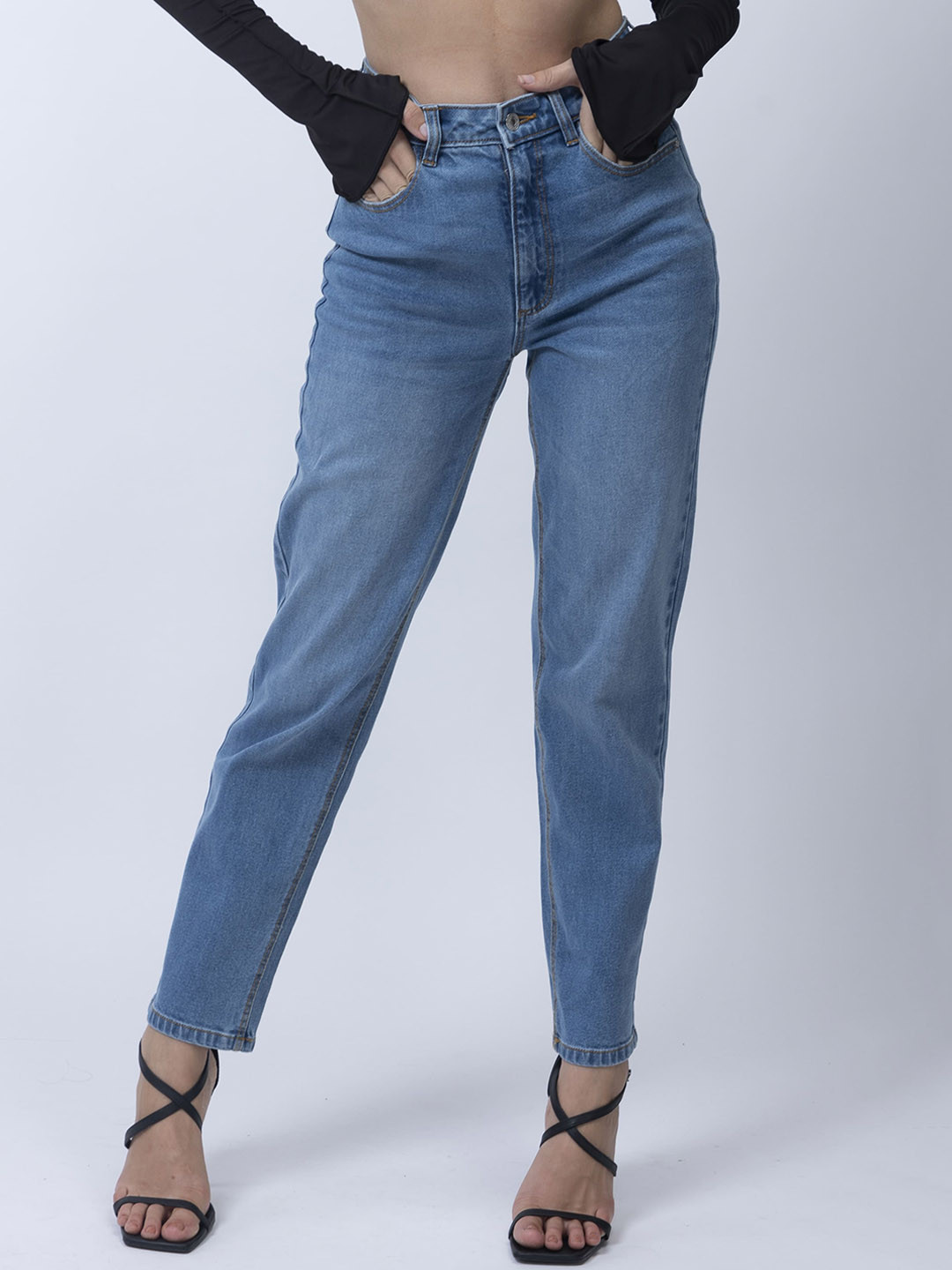 GUESS Women Clean Look High-Rise Mom Fit Cotton Jeans
