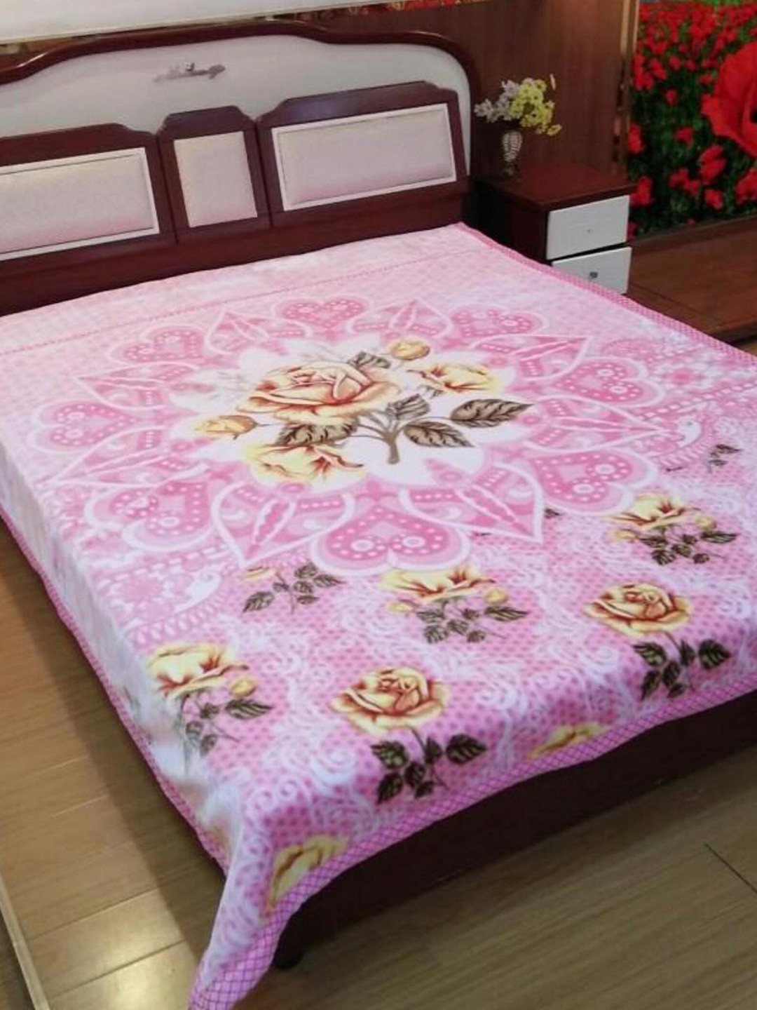 Signature White & Purple Flat Floral Polyester Heavy Winter Double Bed Blanket