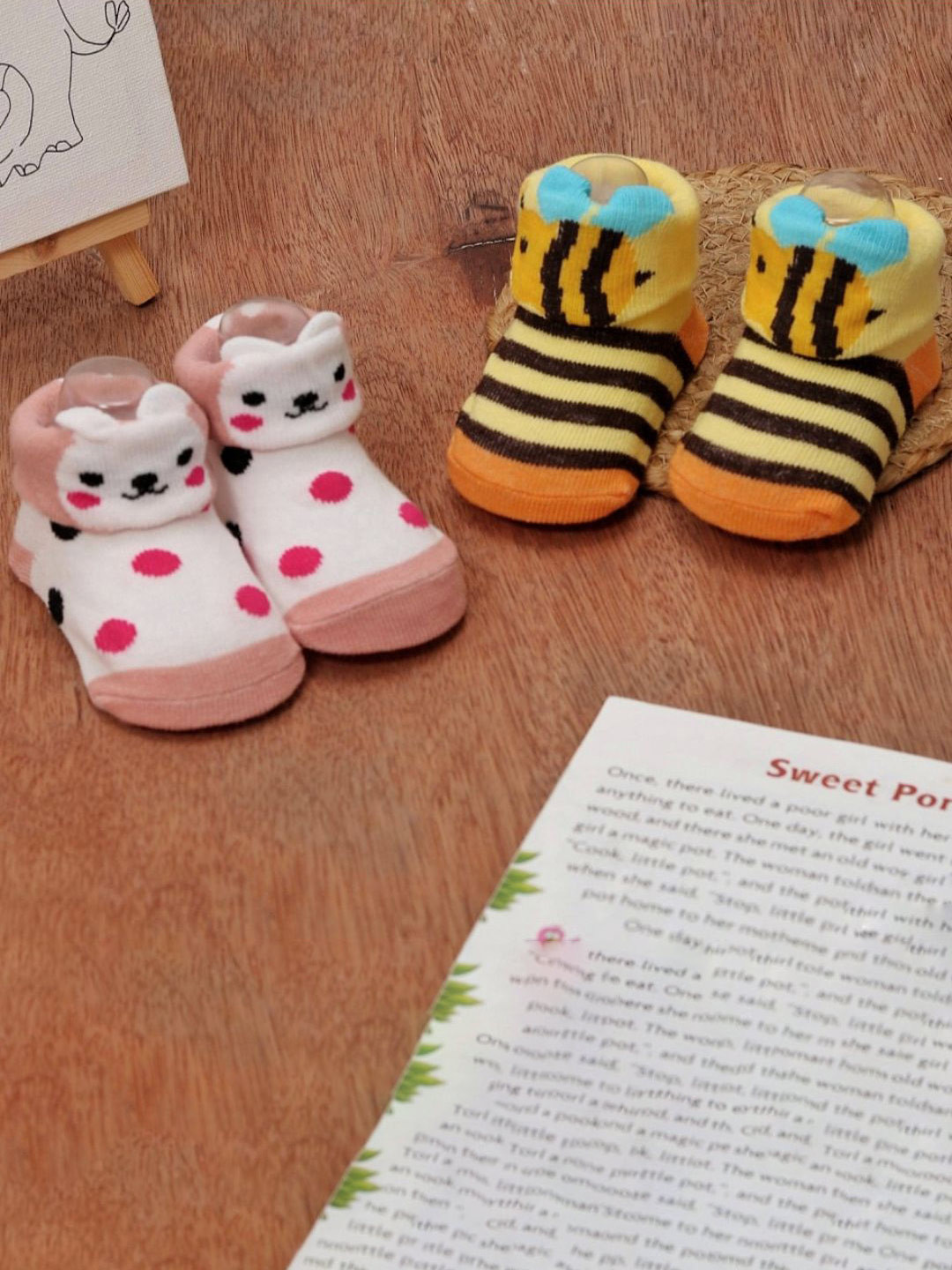 Yellow Bee Girls Pack Of 2 Bunny and Honey Bee Printed Cotton Ankle-Length Socks