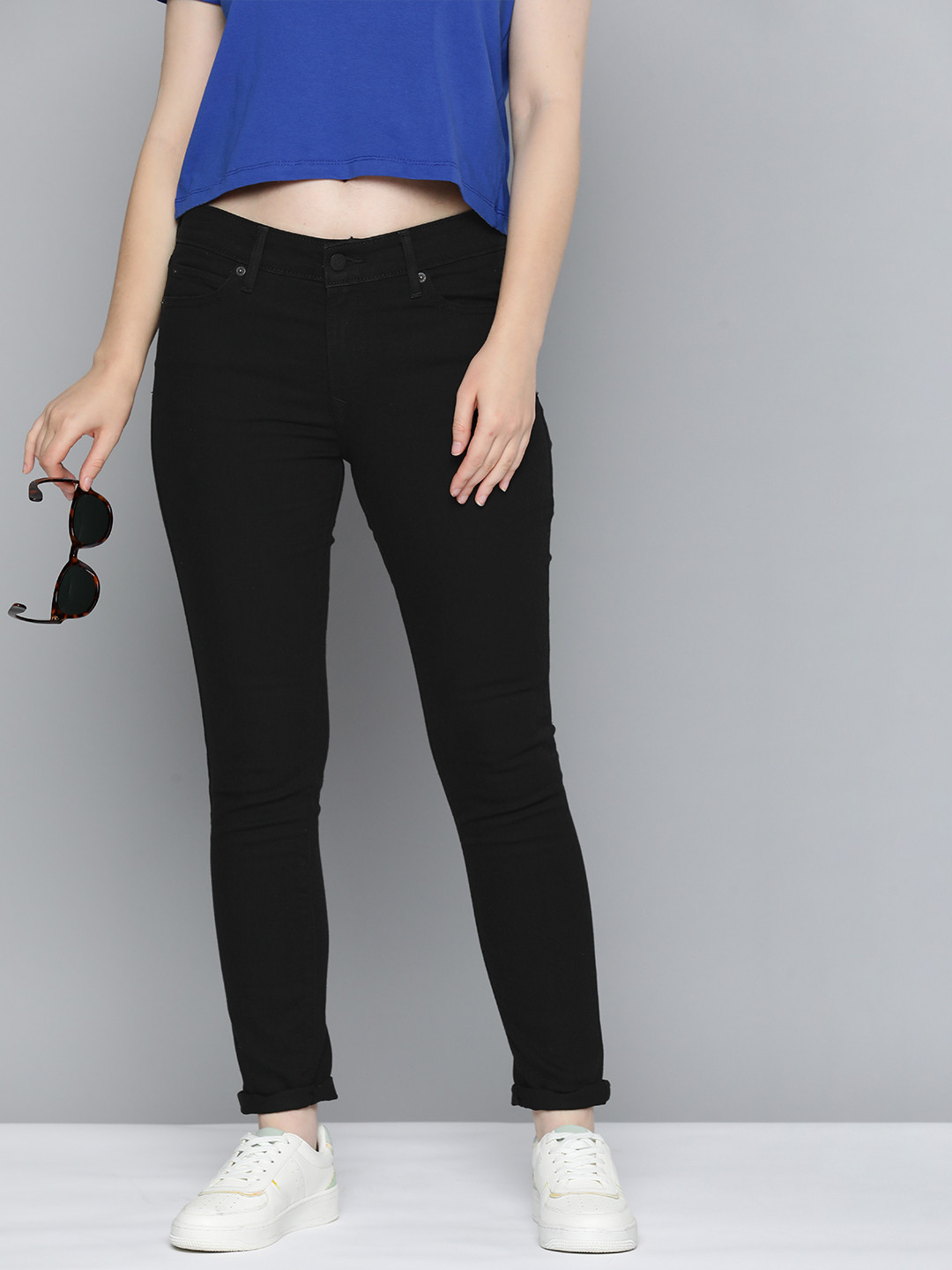 Levis Women's 711 Black Skinny Fit Mid Rise Jeans