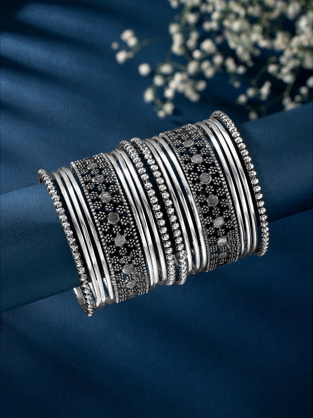 Silver color metal bangles sale