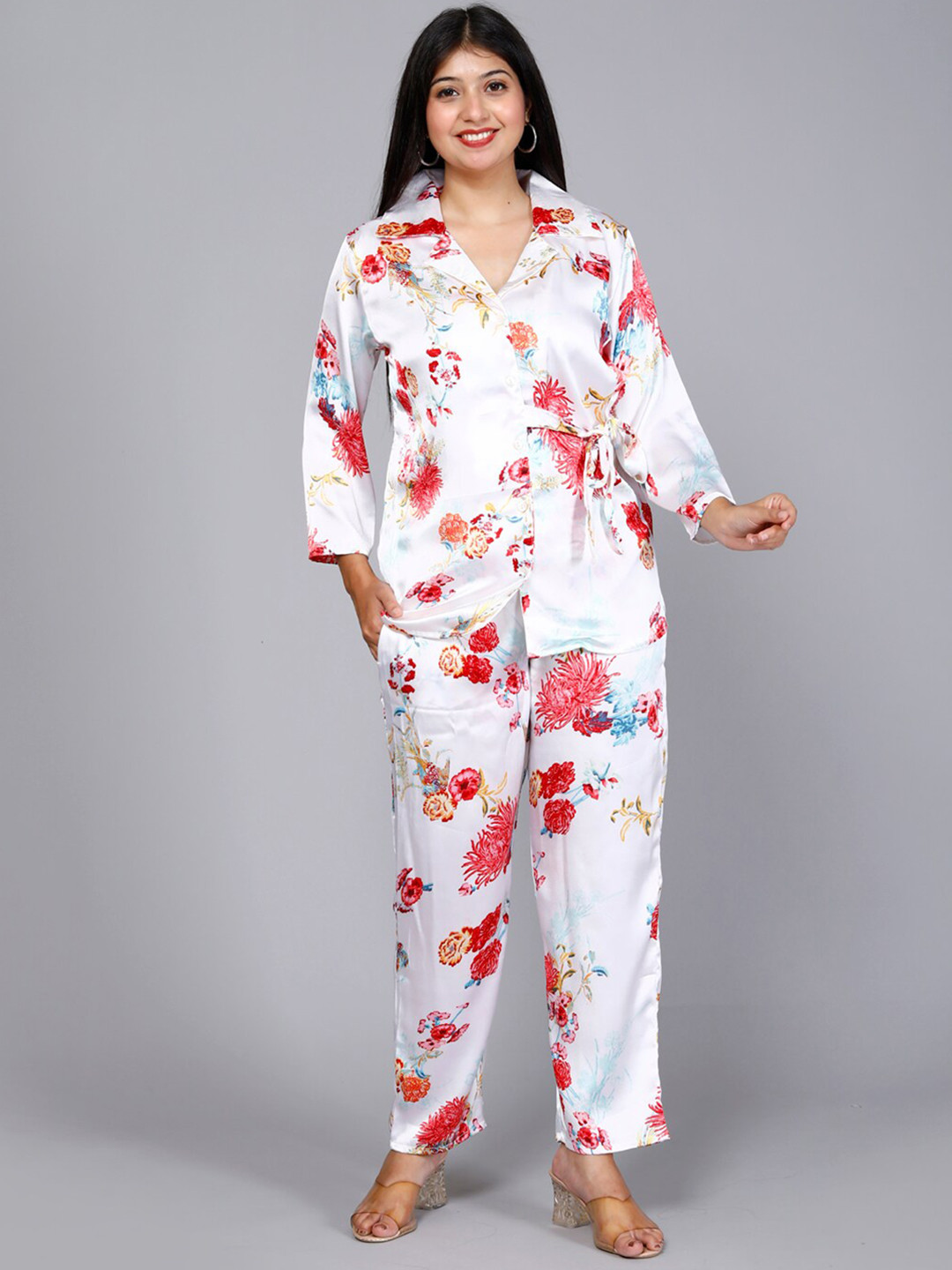 Jevi Prints Floral Printed V-Neck Shirt With Mid-Rise Trouser