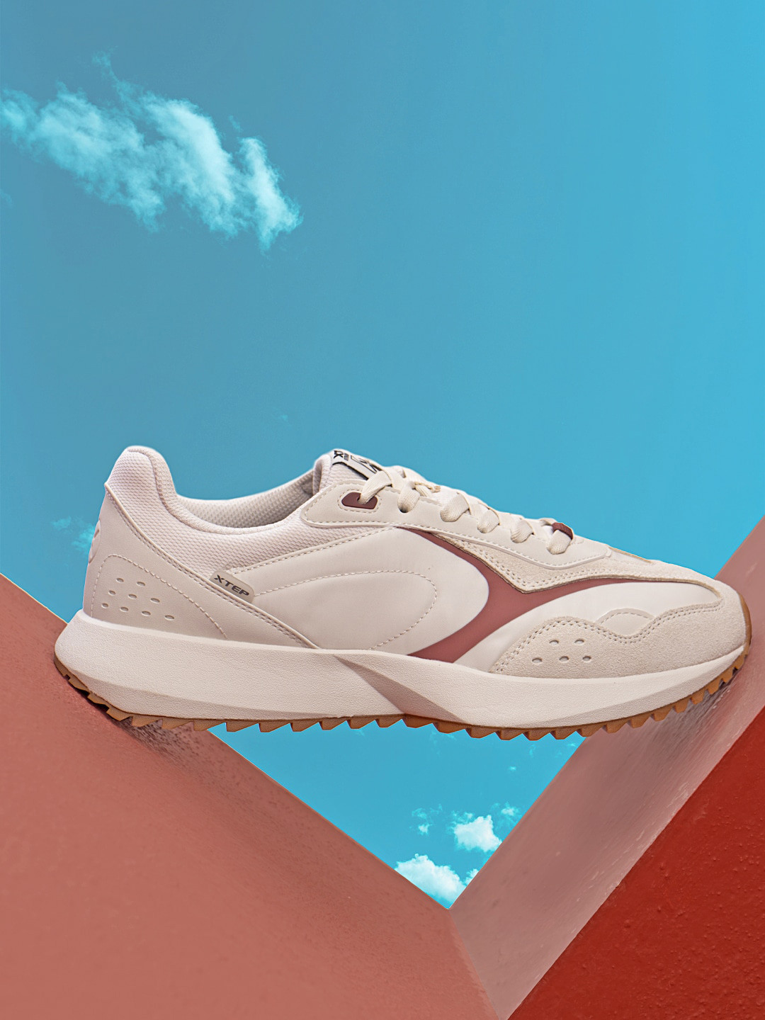 Xtep Men 70's Retro Casual Shoes