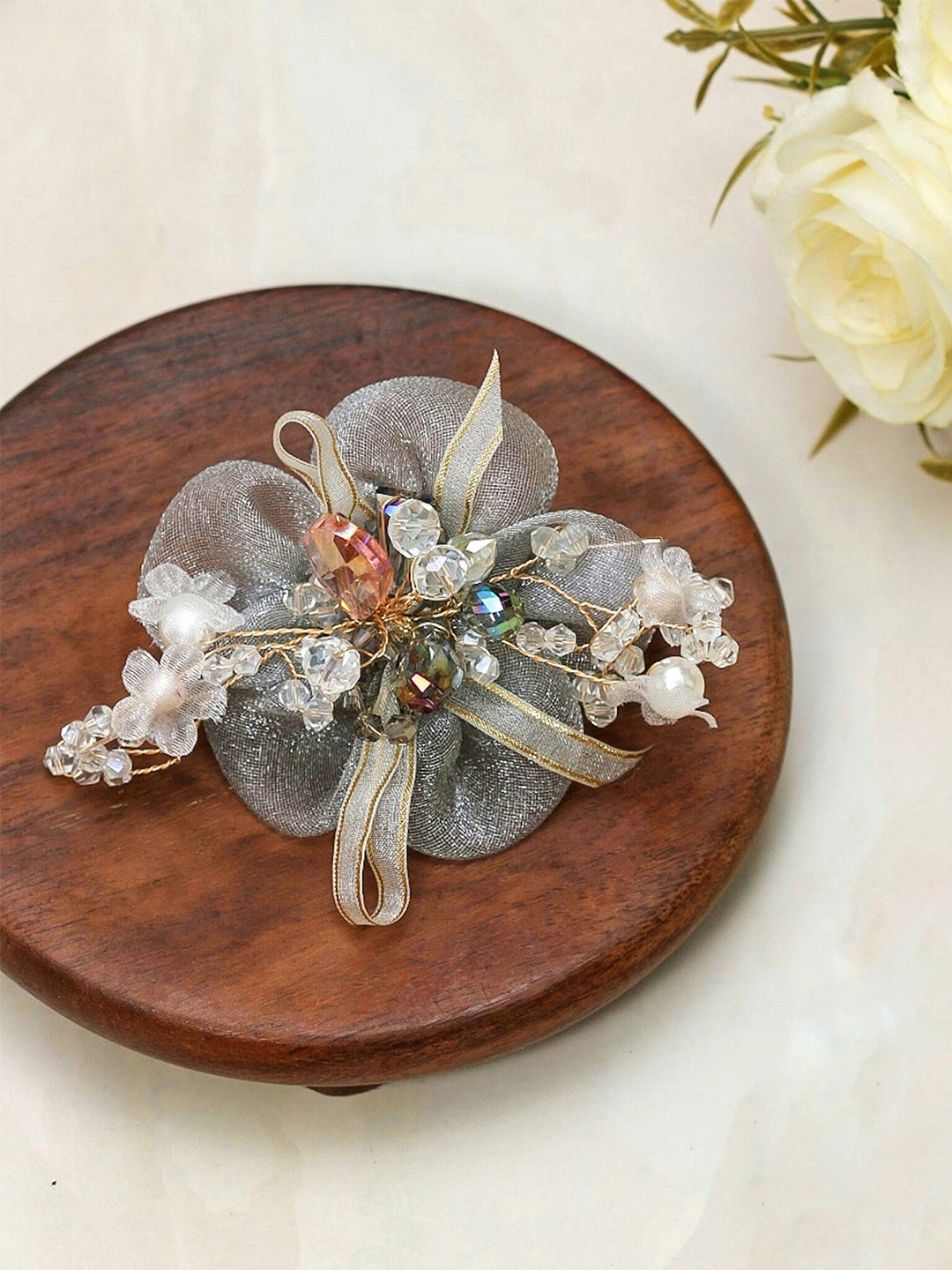 Yellow Bee Beaded Charming Daisy Hair Clip