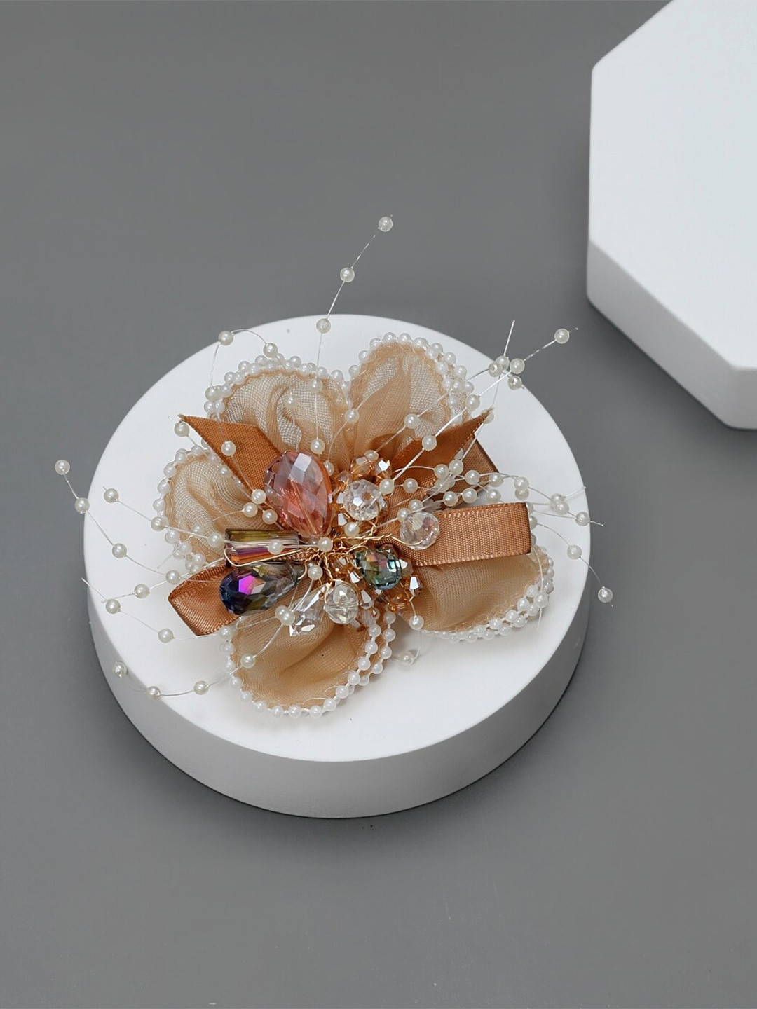 Yellow Bee Beaded Alligator Hair Clip