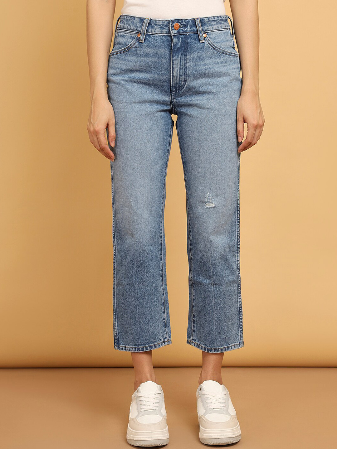 Wrangler Women Straight Fit High-Rise Mildly Distressed Heavy Fade Cotton Jeans