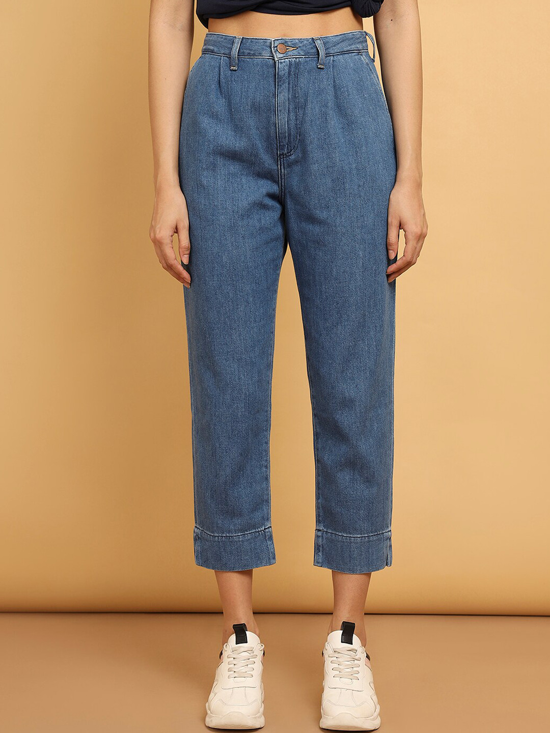 Wrangler Women Relaxed Fit Clean Look High-Rise Jeans
