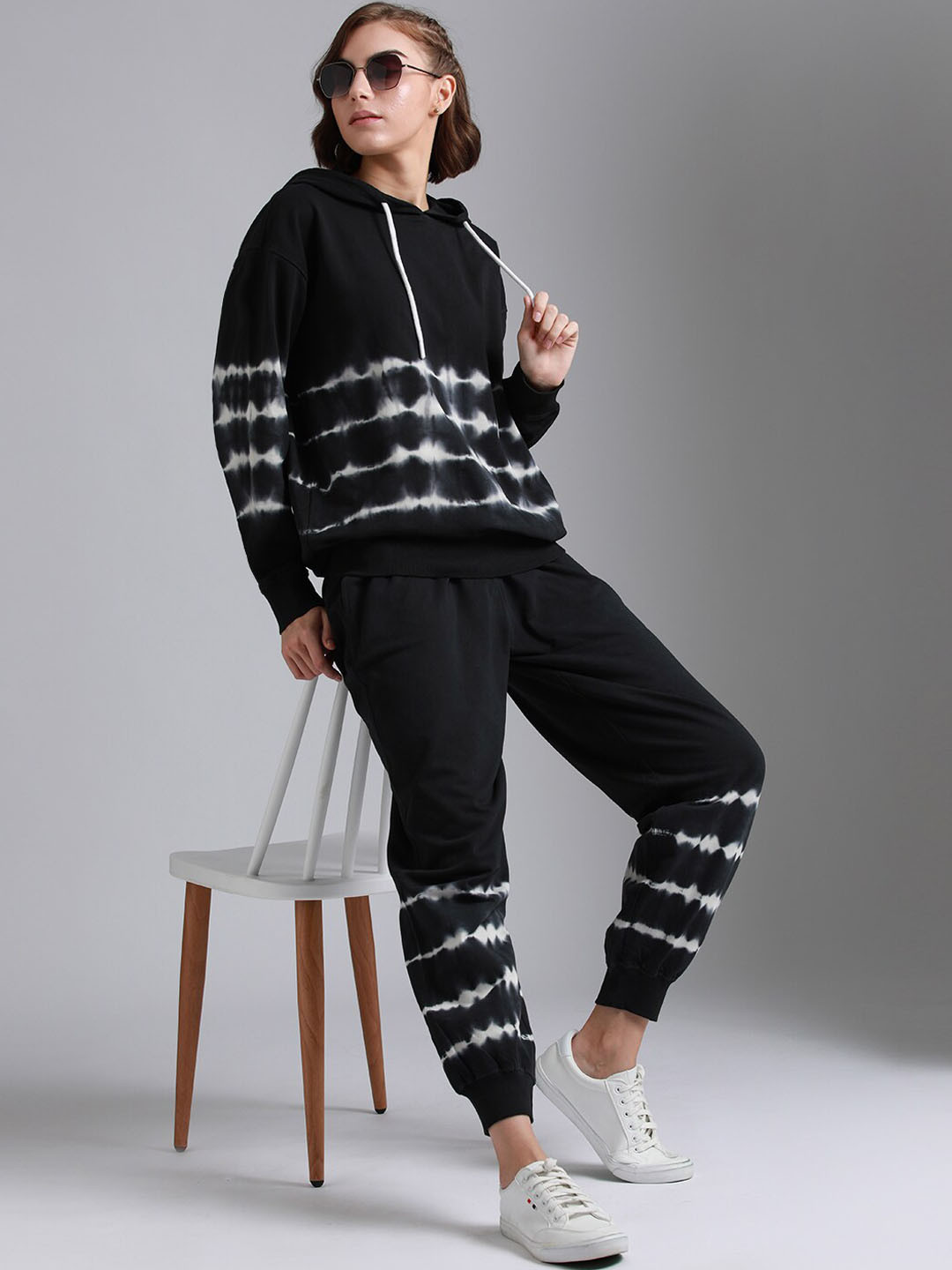 High Star Printed Hooded Long Sleeves Pure Cotton Sweatshirt With Joggers