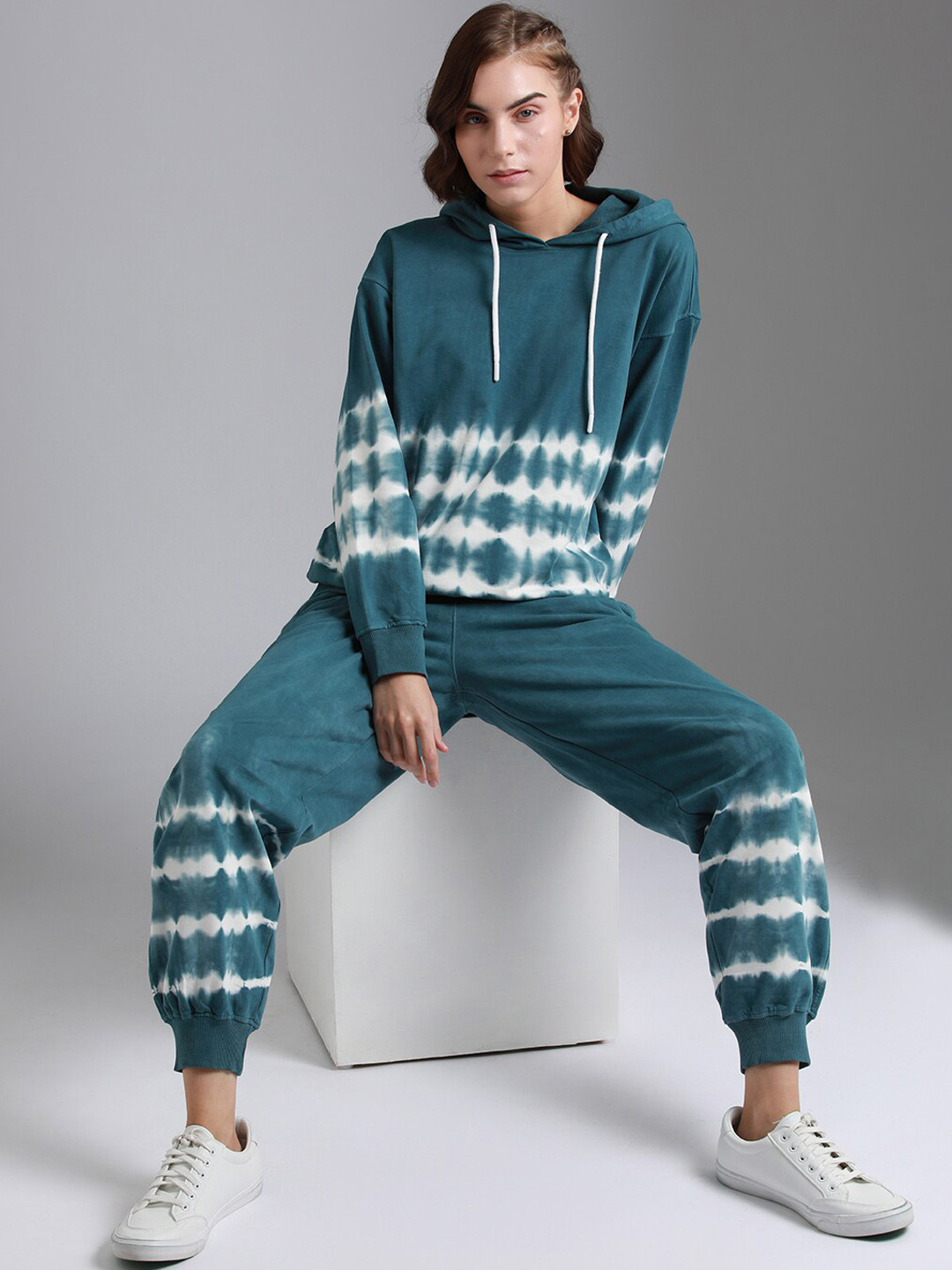 High Star Printed Hooded Long Sleeves Pure Cotton Sweatshirt With Joggers