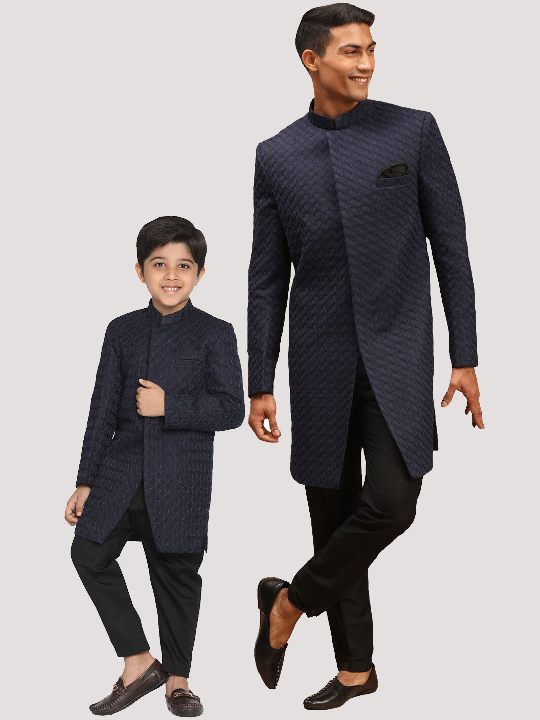 VASTRAMAY Boys Self Designed Sherwani With Trousers