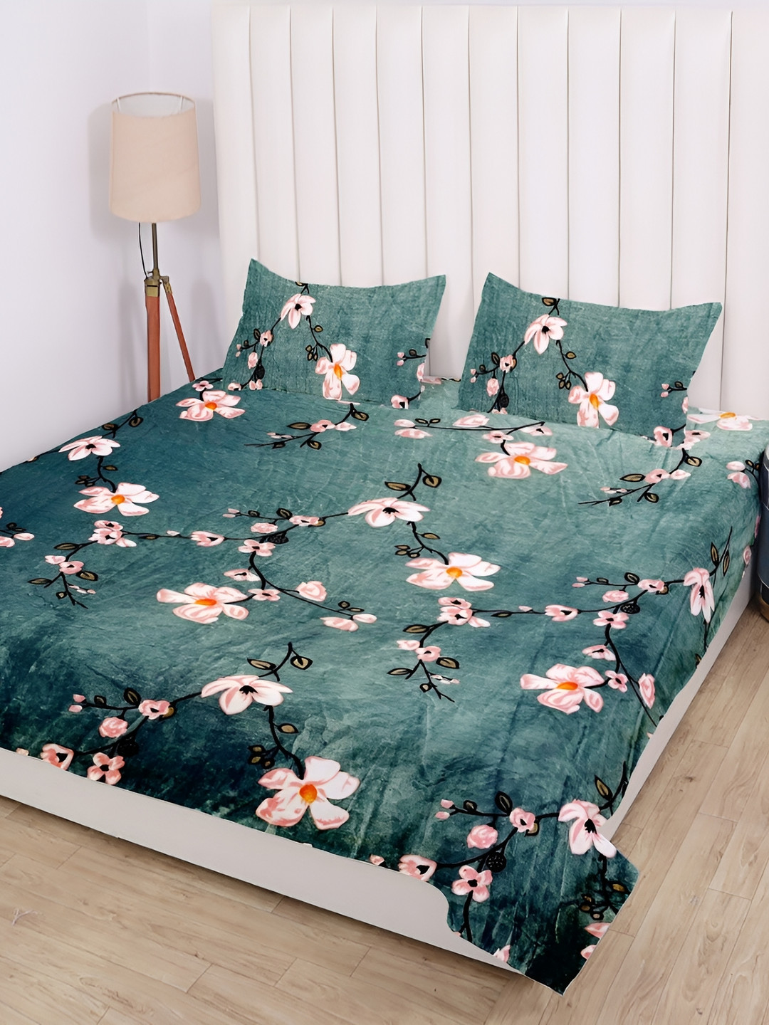 RD TREND Green Floral Polyester 210 TC King Superfine Bedsheet with 2 Pillow Covers-89 x 100 inches