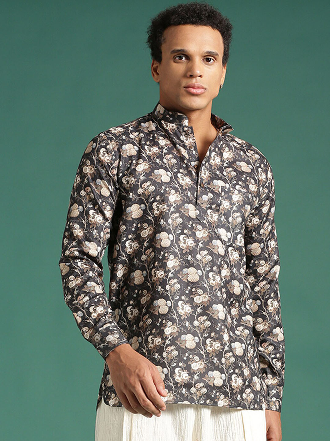 Sangria Black Floral Printed Mandarin Collar Straight Kurta