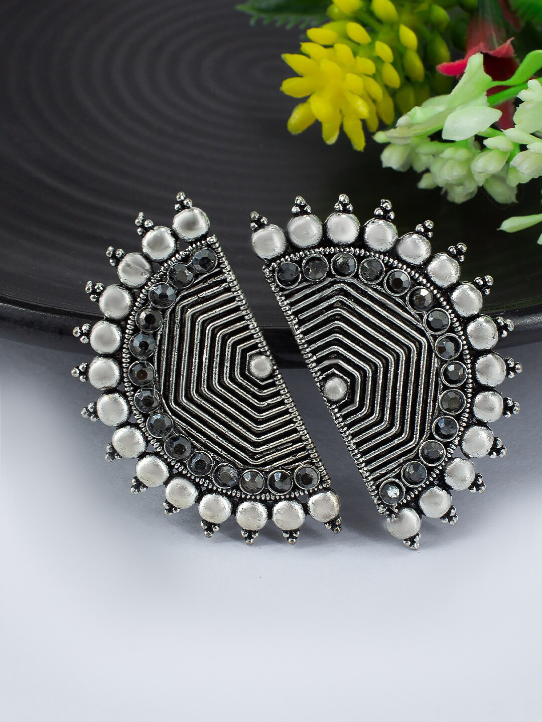 PRIVIU Oxidised Studs Earrings