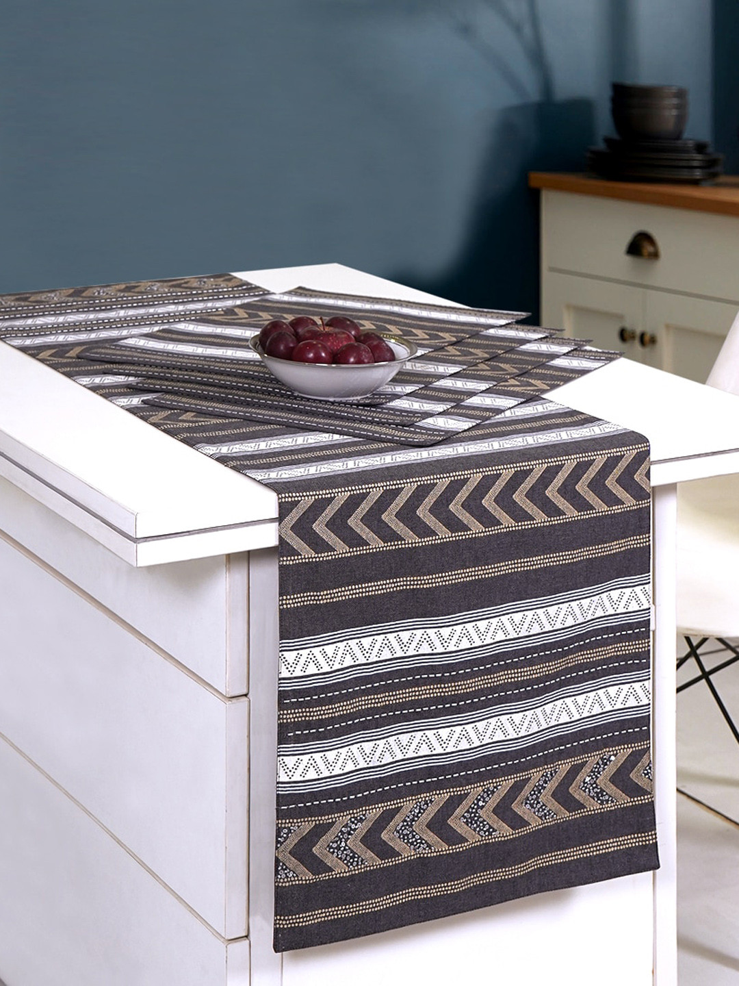 Ode & Cleo Grey 6 Pieces Intricate Texture Cotton Table Mat