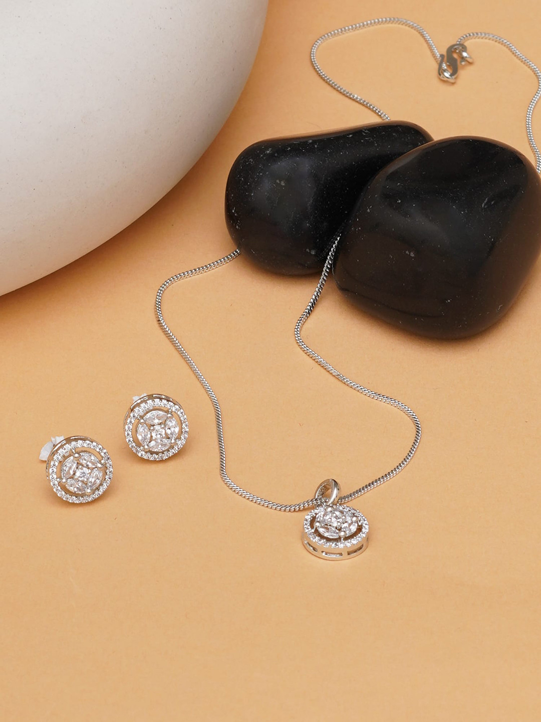 Mali Fionna Silver-Plated Artificial Stones Stone-Studded Jewellery Set