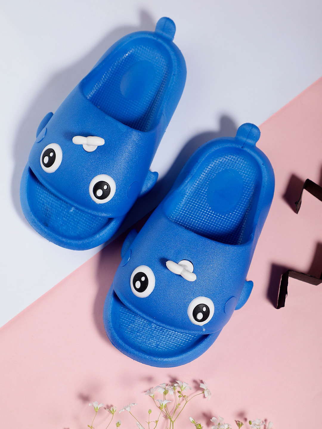 PASSION PETALS Boys Shark Style Lightweight Sliders