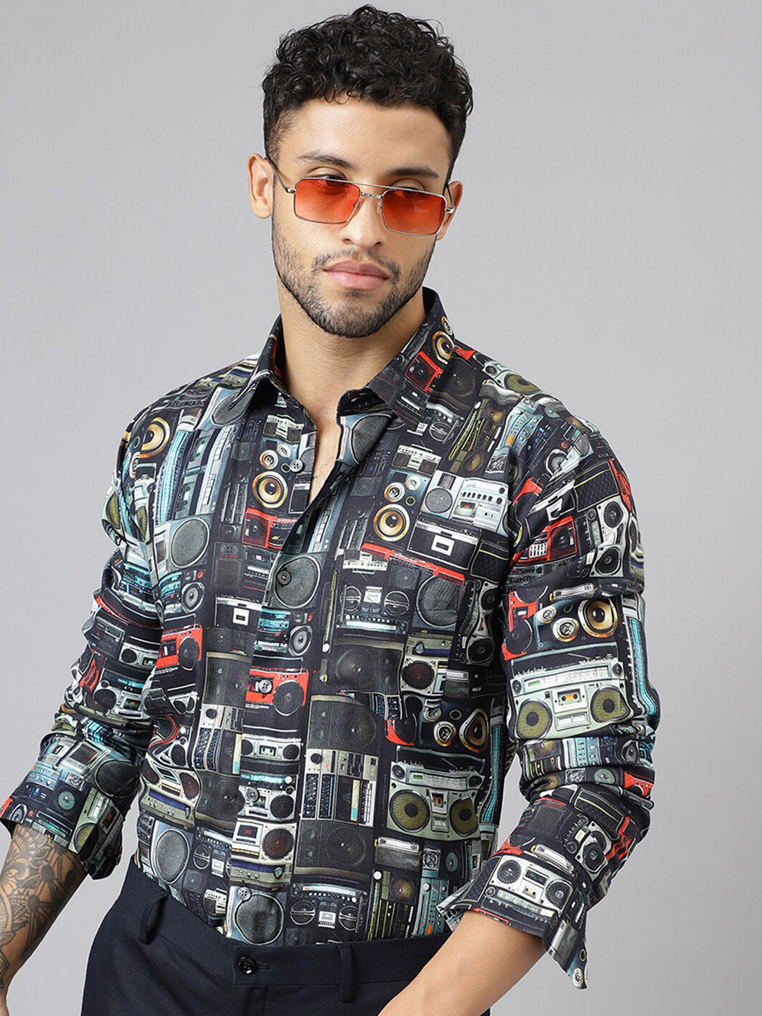 Hancock Slim Fit Conversational Printed Spread Collar Long Sleeves Casual Shirt