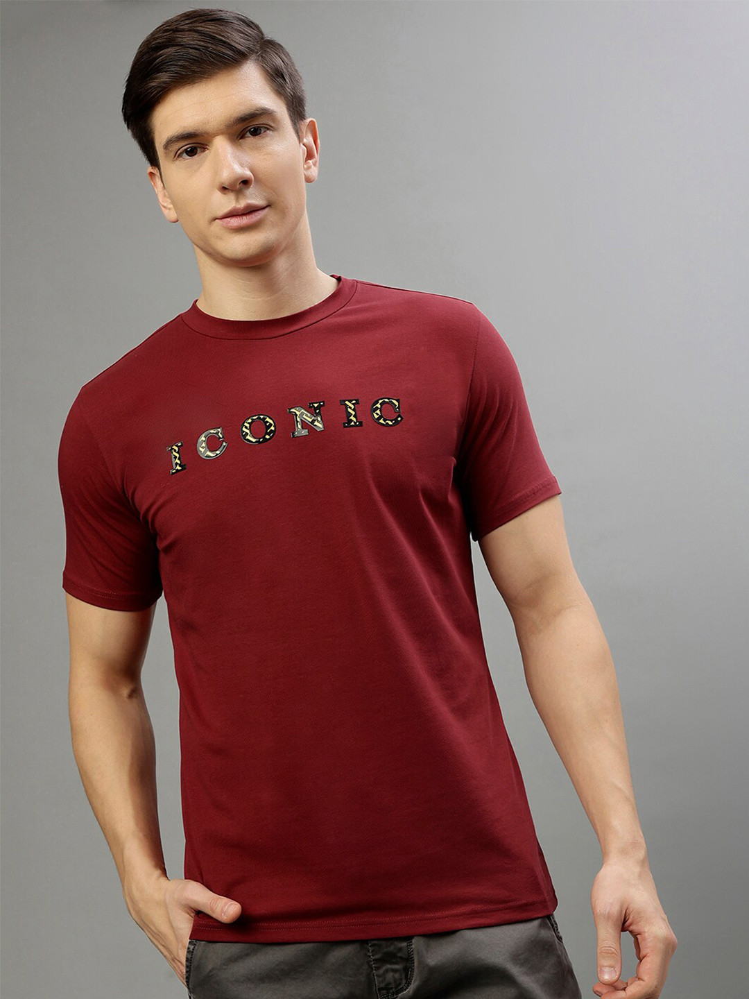 Iconic Men Solid Round Neck T-Shirt