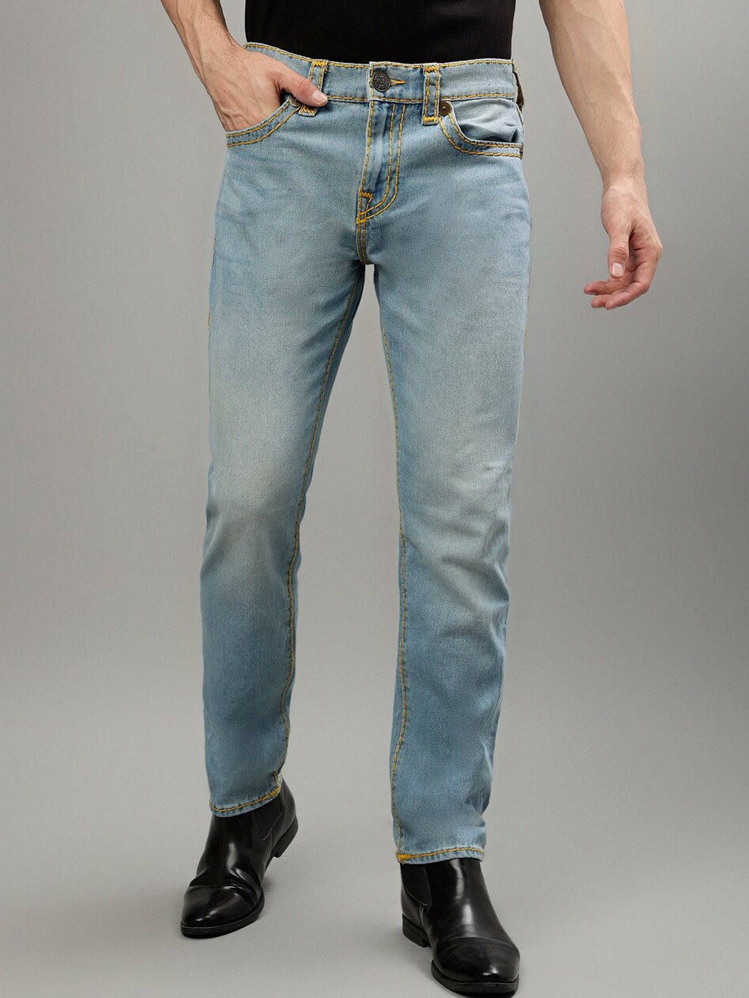 True Religion Men Super T Rocco Straight Fit Clean Look Heavy Fade Stretchable Jeans