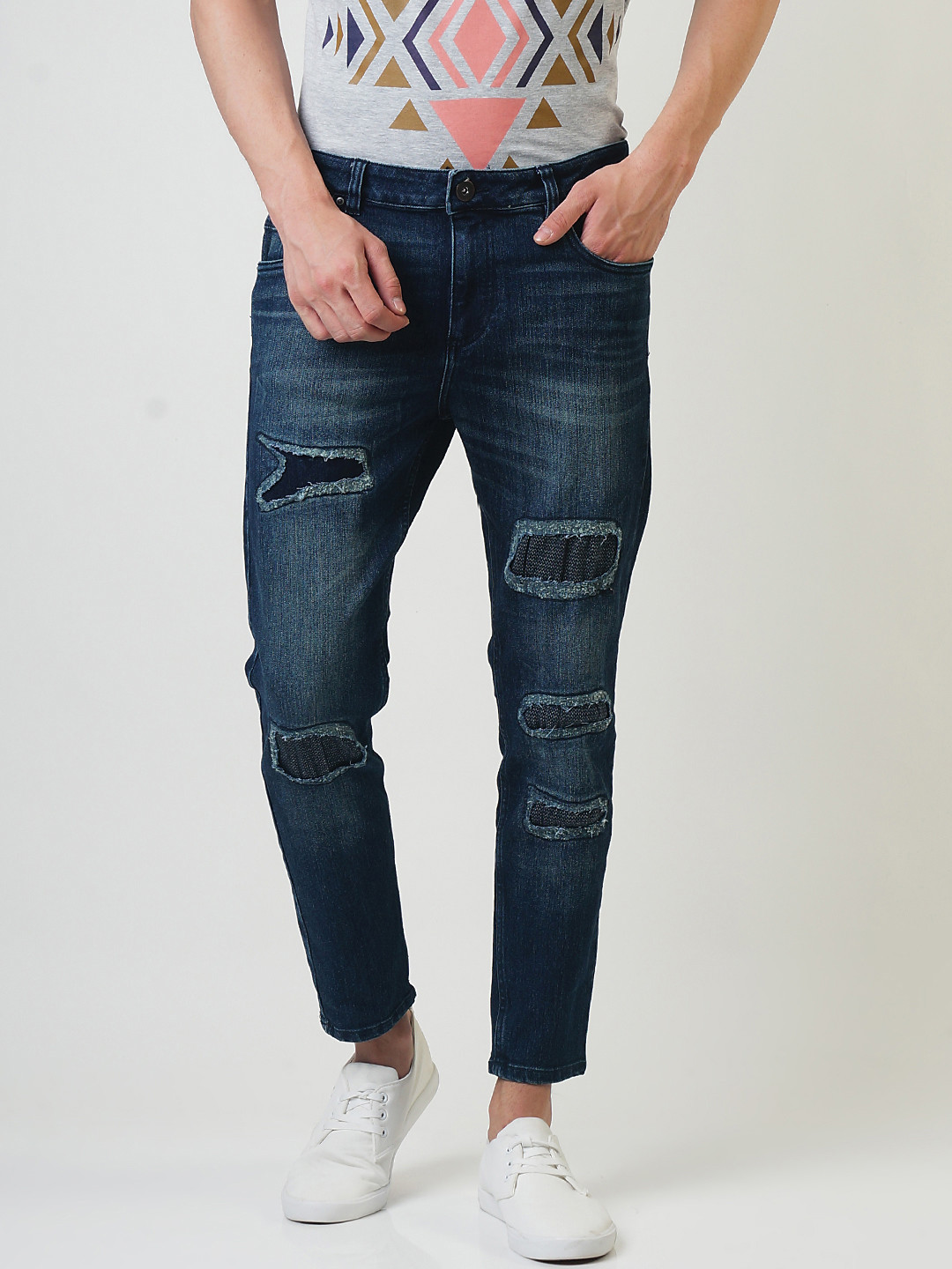Blue Saint Men Blue Slim Fit Mid-Rise Mildly Distressed Jeans