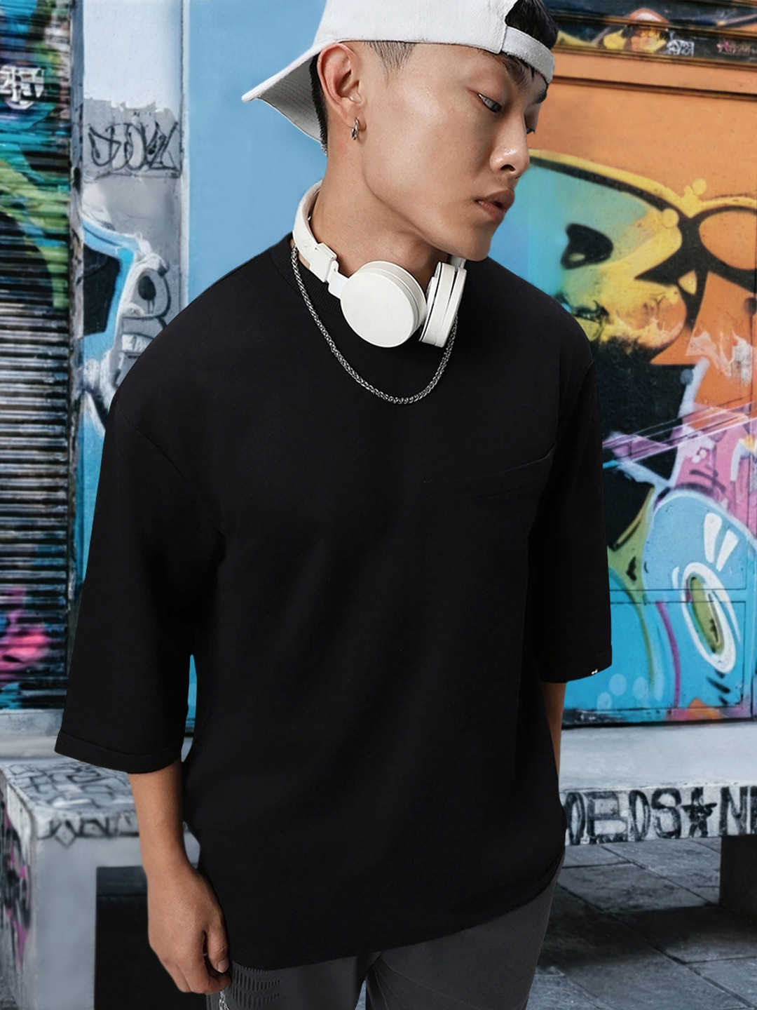 Bewakoof Men Solid Super Loose Fit T-shirt